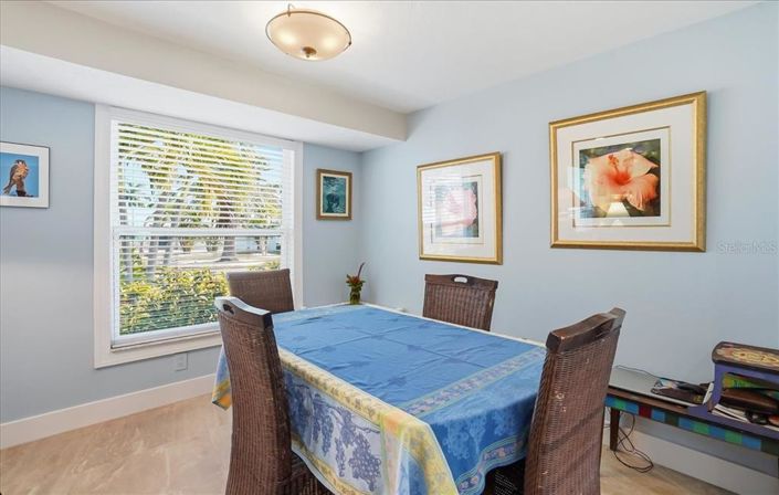 Image No.25-2 Bed Property for sale