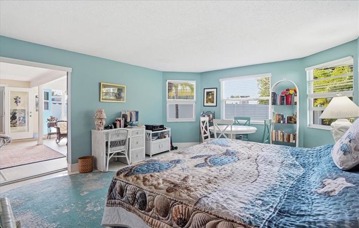 Image No.30-2 Bed Property for sale