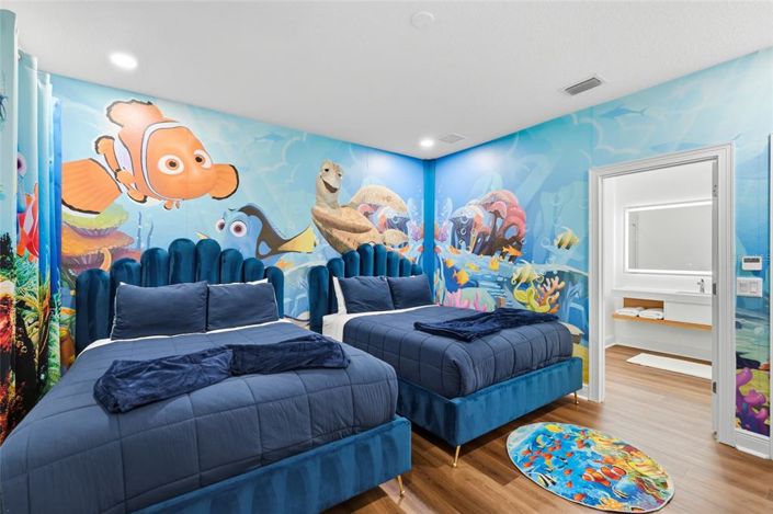 Image No.23-8 Bed Property for sale