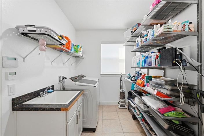 Image No.25-8 Bed Property for sale