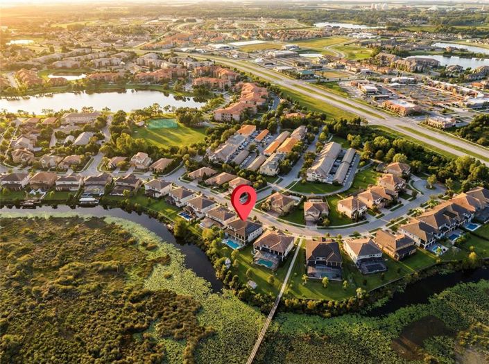 Image No.33-8 Bed Property for sale