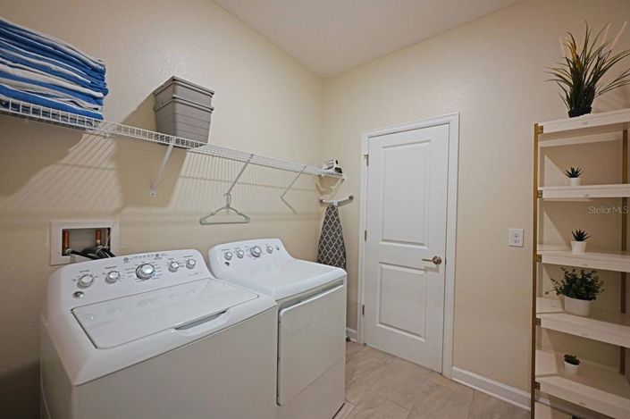 Image No.37-5 Bed Townhouse for sale