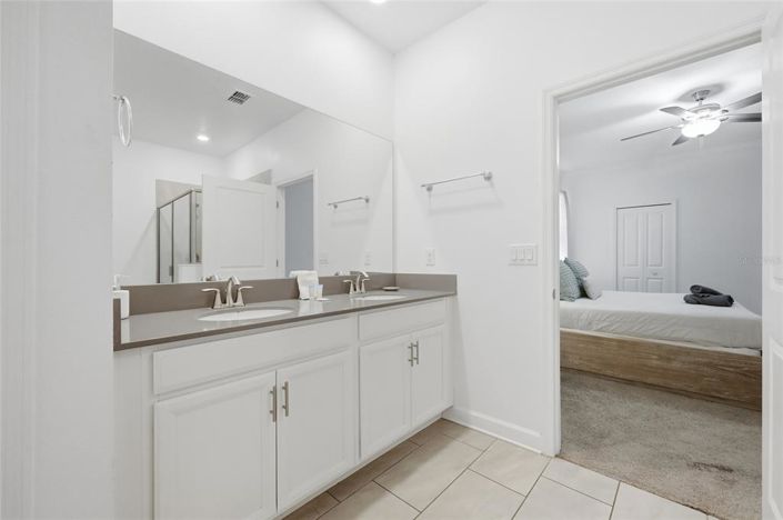 Image No.25-8 Bed Property for sale