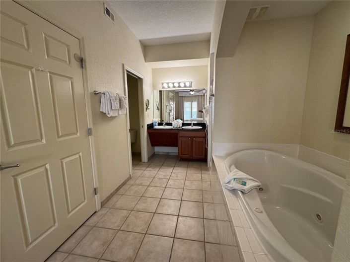 Image No.13-3 Bed Property for sale