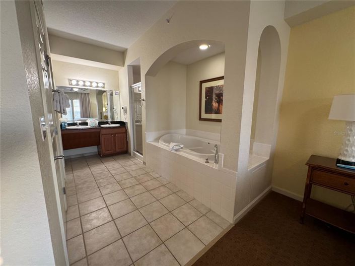 Image No.14-3 Bed Property for sale