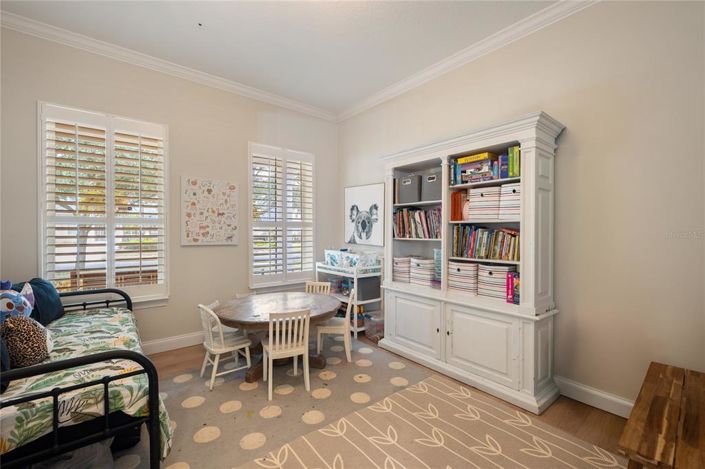 Image No.10-5 Bed Property for sale