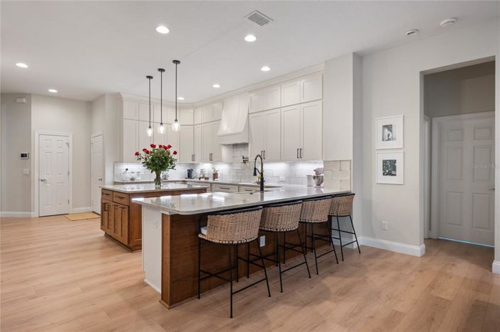 Image No.13-5 Bed Property for sale