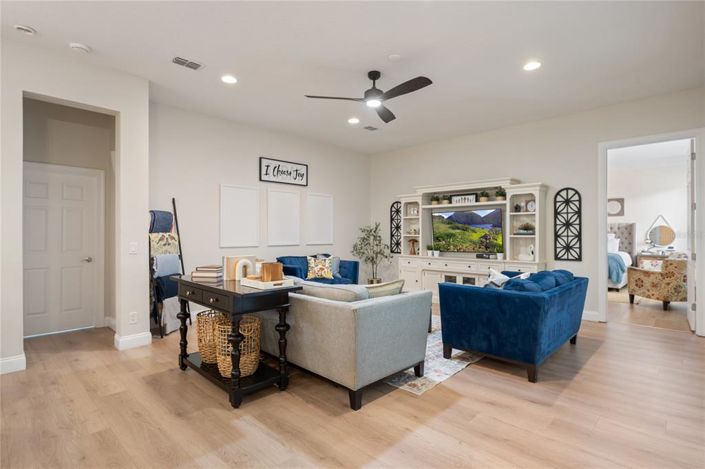 Image No.18-5 Bed Property for sale