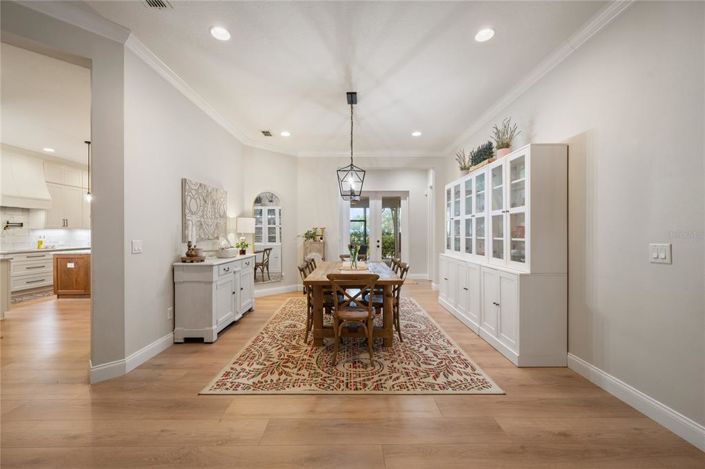 Image No.6-5 Bed Property for sale