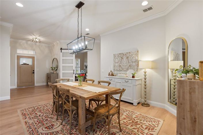 Image No.9-5 Bed Property for sale