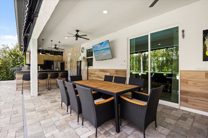 Image No.16-5 Bed Property for sale