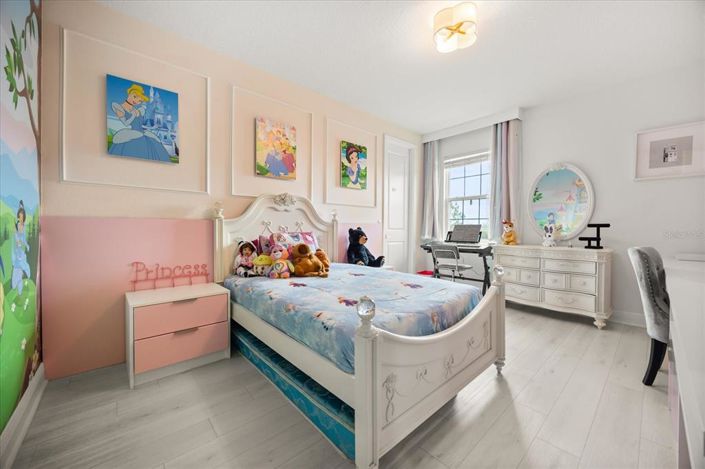 Image No.29-5 Bed Property for sale
