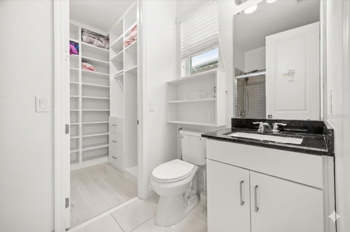 Image No.39-5 Bed Property for sale