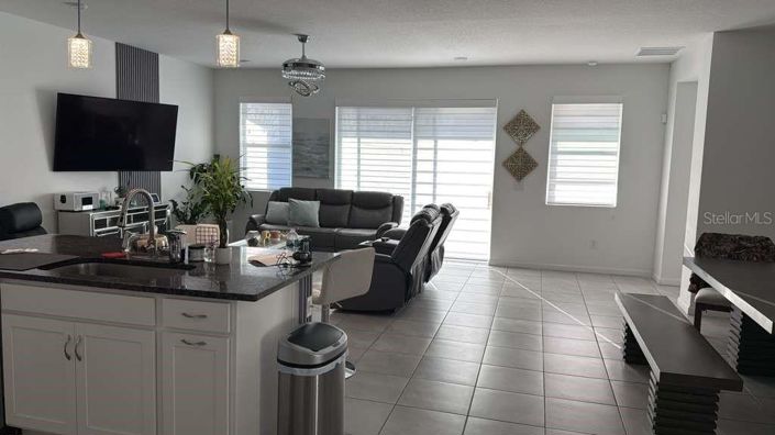 Image No.2-4 Bed Property for sale