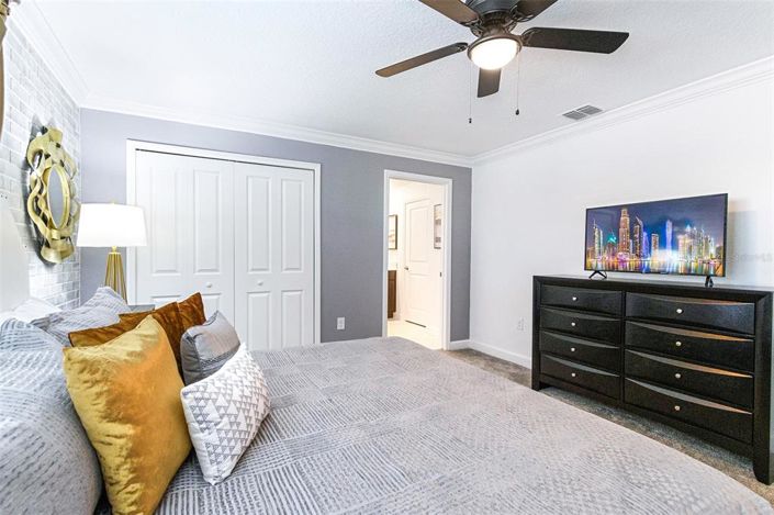 Image No.13-4 Bed Townhouse for sale