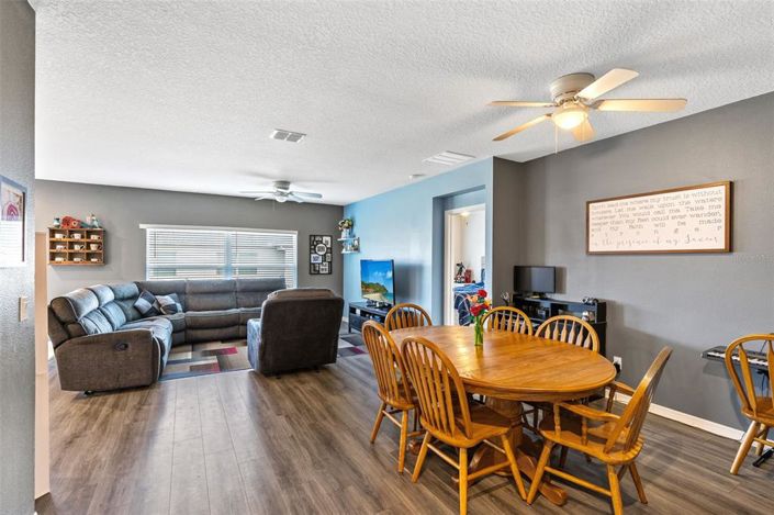 Image No.4-4 Bed Property for sale