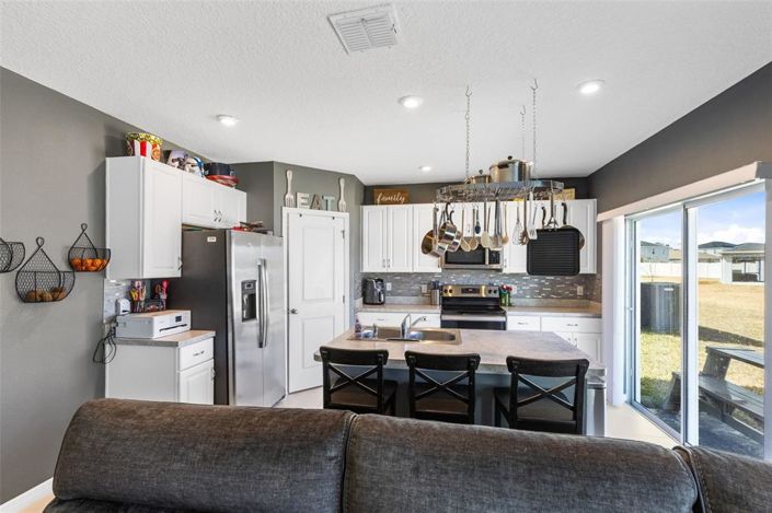 Image No.6-4 Bed Property for sale