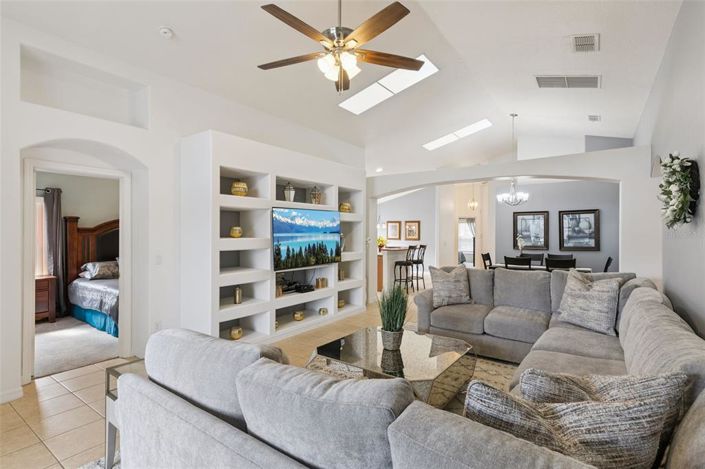 Image No.5-Propriété de 5 chambres à vendre à Davenport