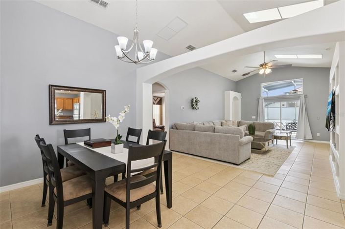 Image No.8-Propriété de 5 chambres à vendre à Davenport