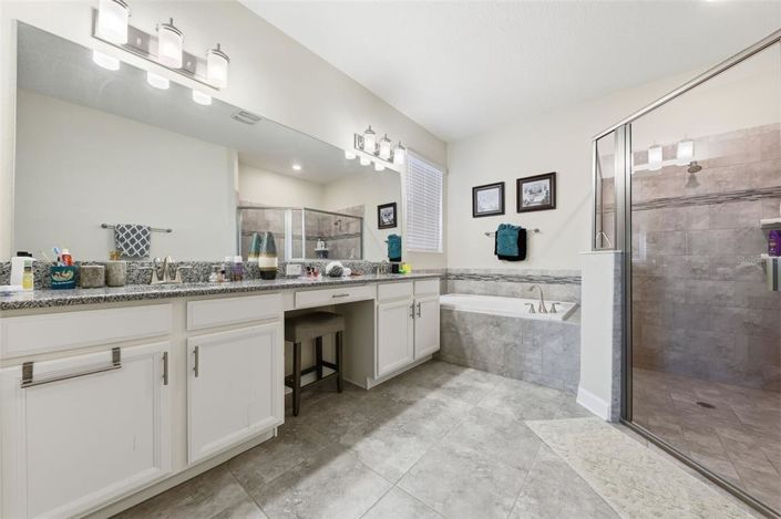 Image No.26-4 Bed Property for sale