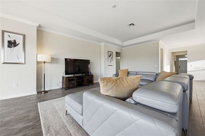 Image No.5-4 Bed Property for sale