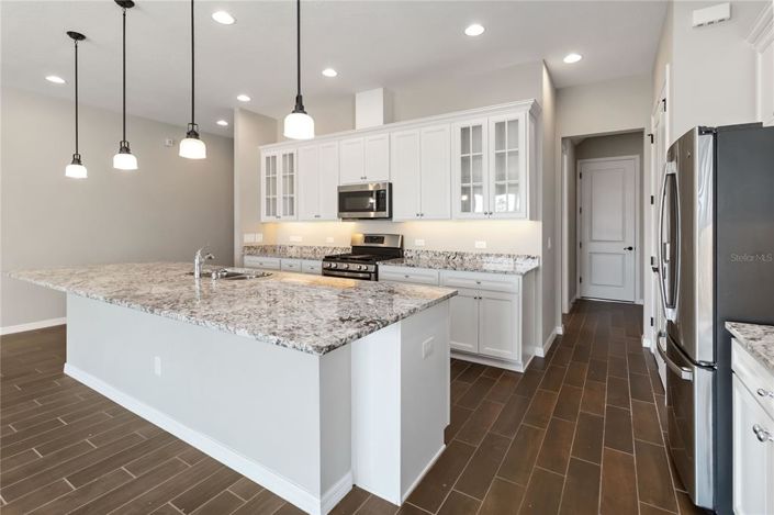 Image No.12-3 Bed Property for sale