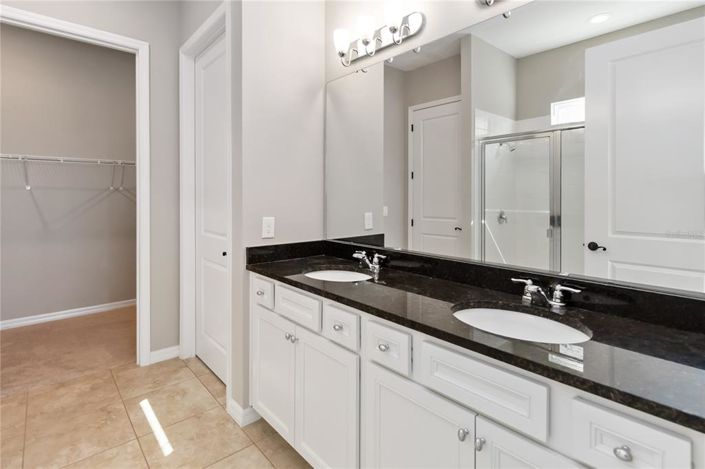 Image No.24-3 Bed Property for sale