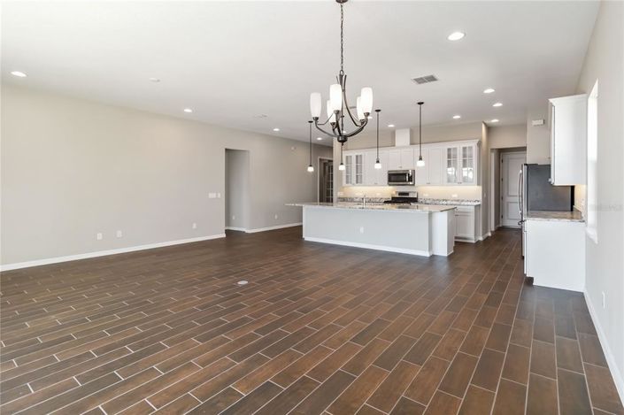 Image No.8-3 Bed Property for sale