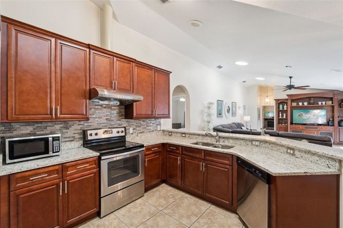 Image No.8-Propriété de 5 chambres à vendre à Kissimmee