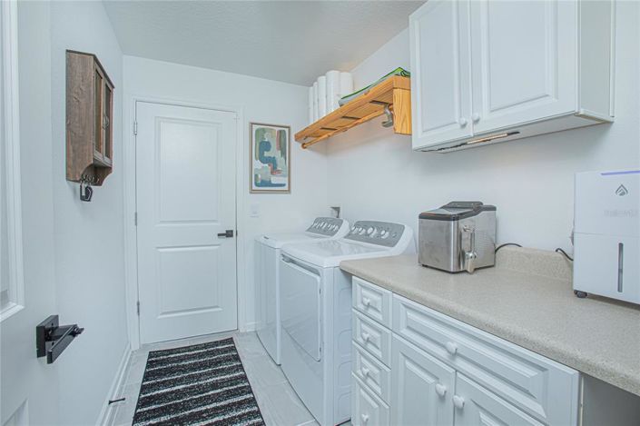 Image No.19-3 Bed Property for sale