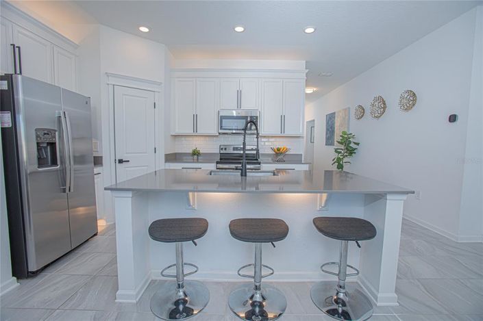 Image No.23-3 Bed Property for sale