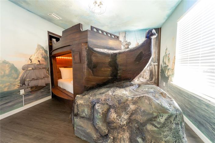 Image No.29-9 Bed Property for sale