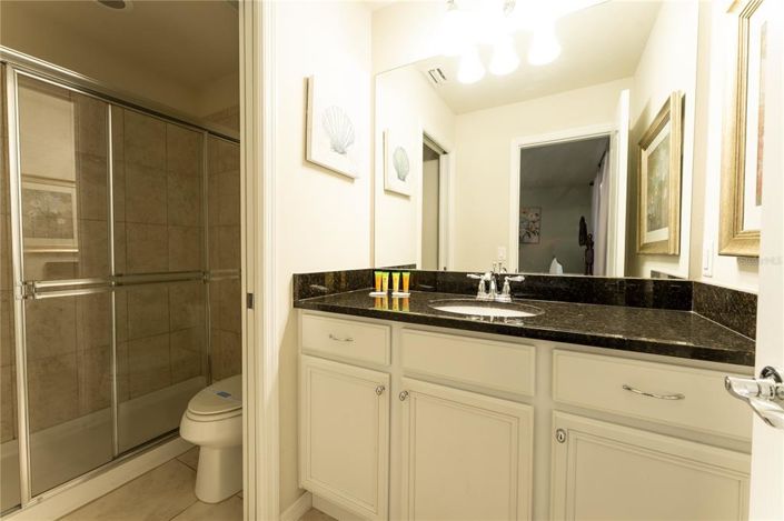 Image No.32-9 Bed Property for sale