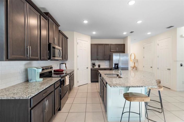 Image No.13-7 Bed Property for sale