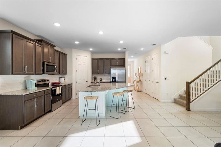 Image No.14-7 Bed Property for sale