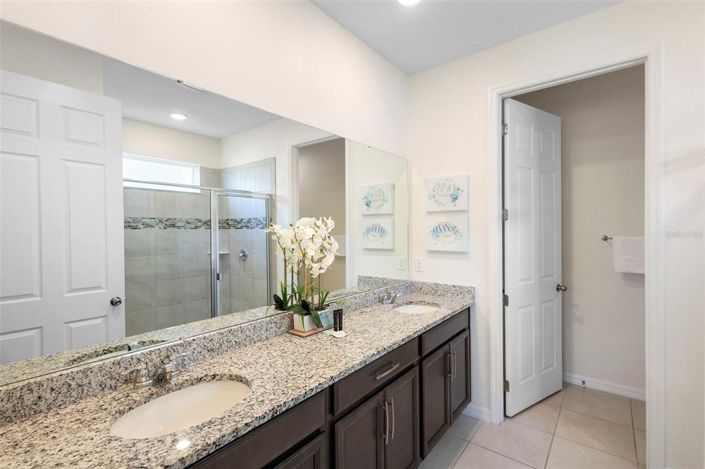 Image No.26-7 Bed Property for sale