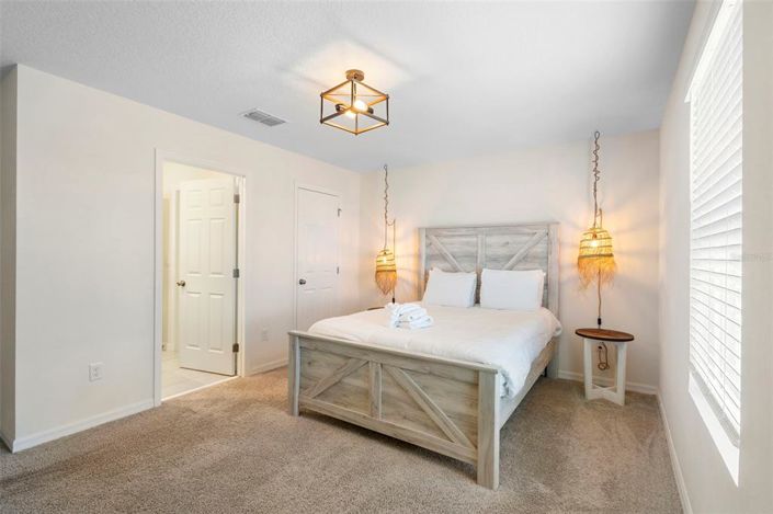 Image No.28-7 Bed Property for sale