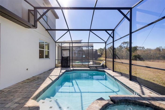 Image No.37-7 Bed Property for sale