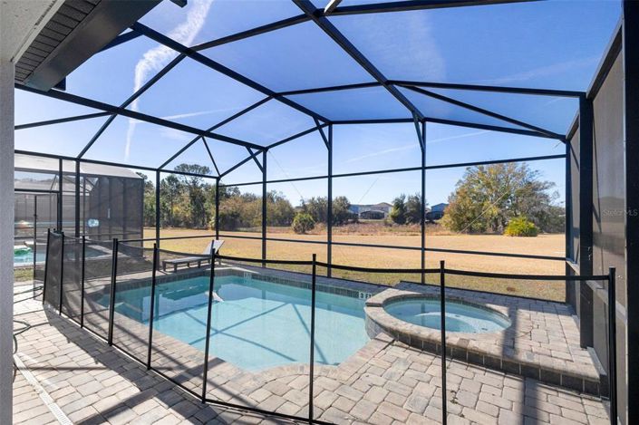 Image No.40-7 Bed Property for sale