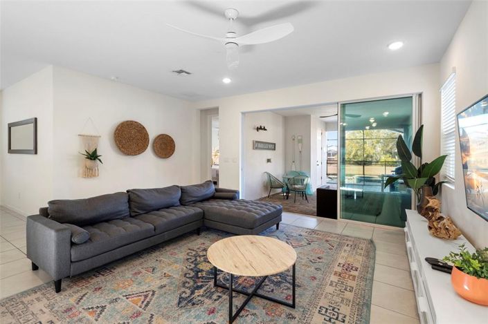 Image No.8-7 Bed Property for sale