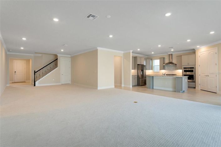 Image No.3-6 Bed Property for sale