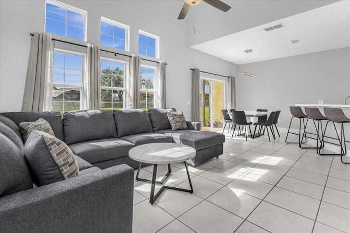 Image No.4-4 Bed Townhouse for sale