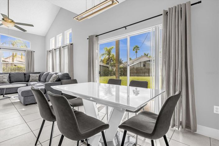 Image No.8-4 Bed Townhouse for sale