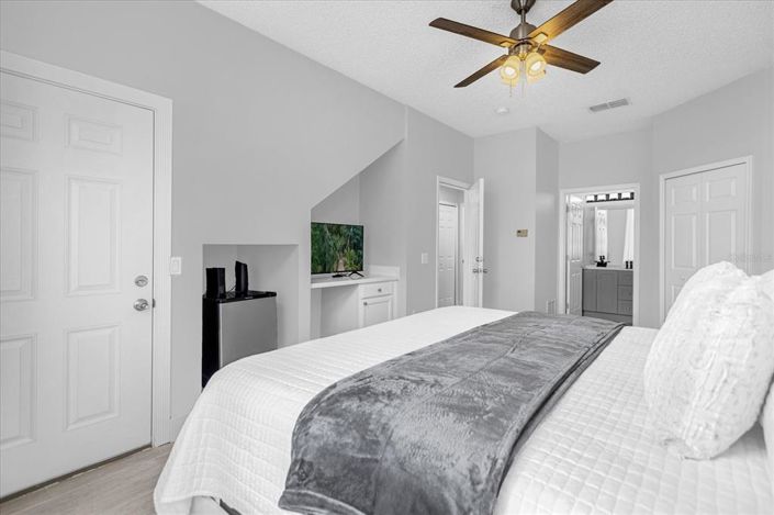 Image No.9-4 Bed Townhouse for sale