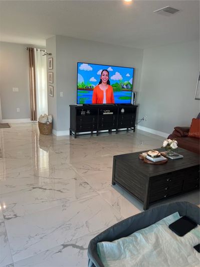 Image No.2-Propriété de 4 chambres à vendre à Kissimmee