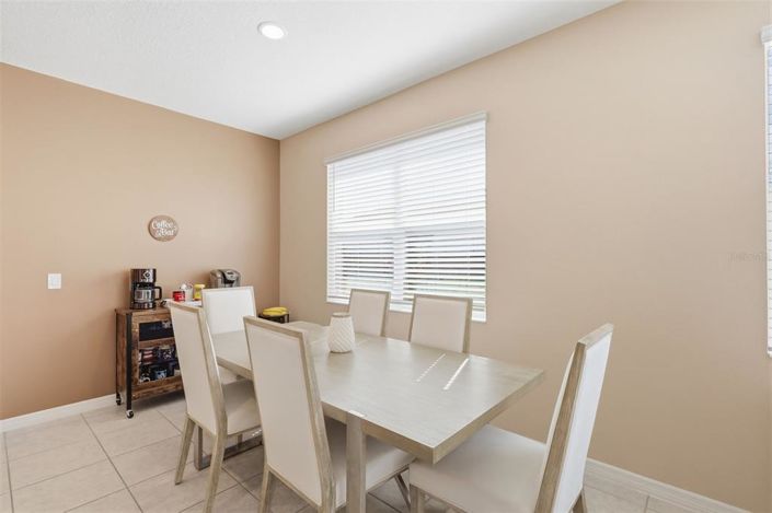 Image No.12-4 Bed Property for sale