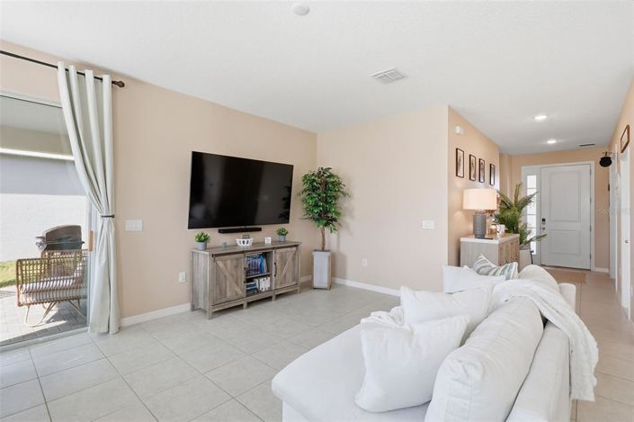 Image No.19-4 Bed Property for sale