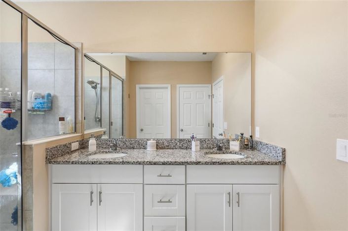 Image No.33-4 Bed Property for sale