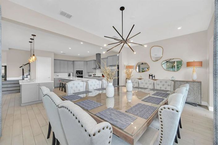 Image No.13-6 Bed Property for sale