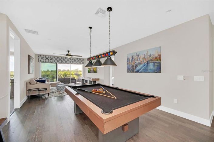 Image No.17-6 Bed Property for sale